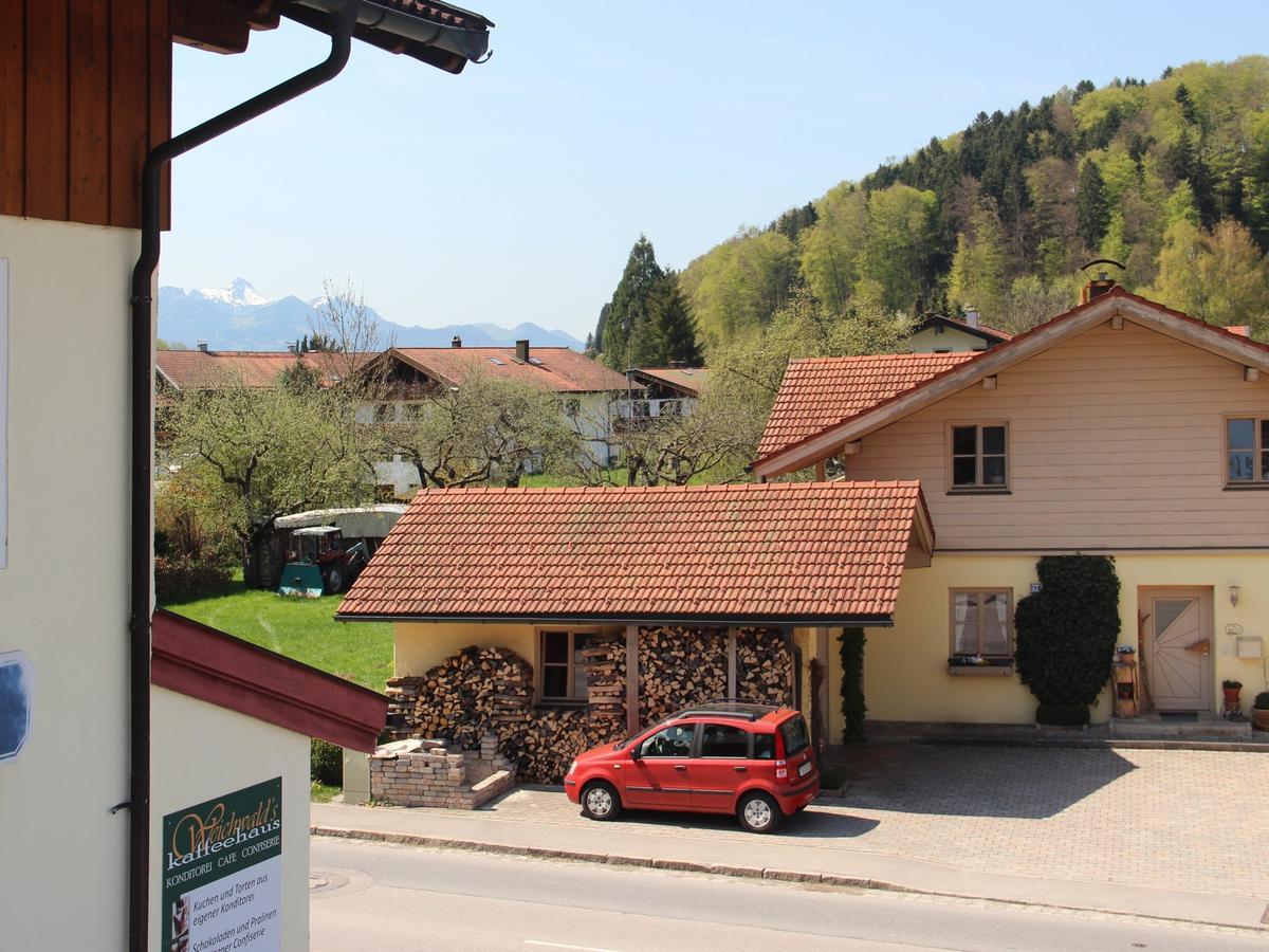 Hotel Gaestehaus Alpin-Ab 1. Mai Chiemgau-Karten Betrieb Bergen  Zewnętrze zdjęcie